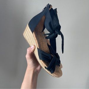 UGG Australia Starla Espadrille Wedge Size 6 Black Heels Ankle Strap Sandals